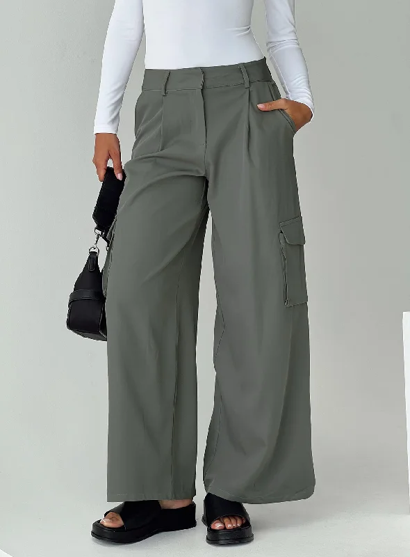 Redefining Women's Style Jeaney Cargo Pants Slate