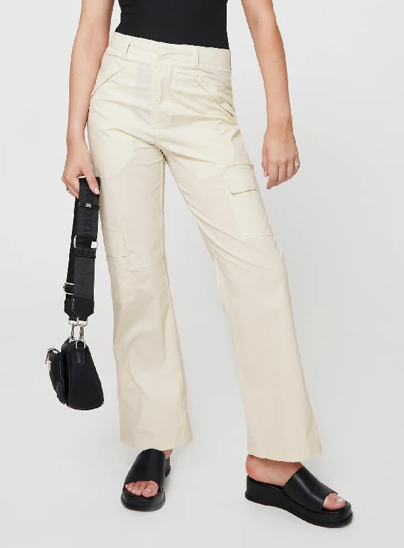 Elegant Clothing Ryliana Cargo Pants Beige