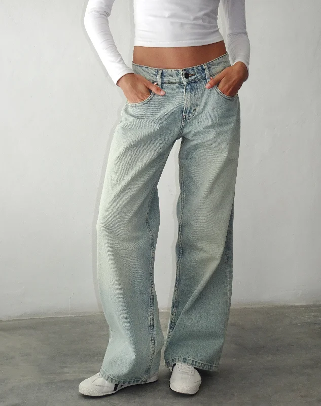 Weekend Exclusive Roomy Extra Wide Low Rise Jeans in Super Bleached Wash