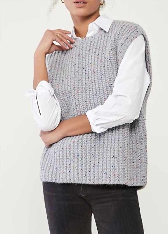 Chic Style Touch Sleeveless Knit Sweater in Ice Blue