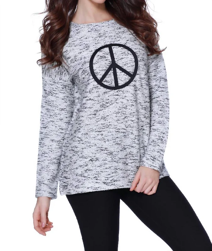 Trendy Women's Apparel Peace Pullover In Blackwhite (A/s)