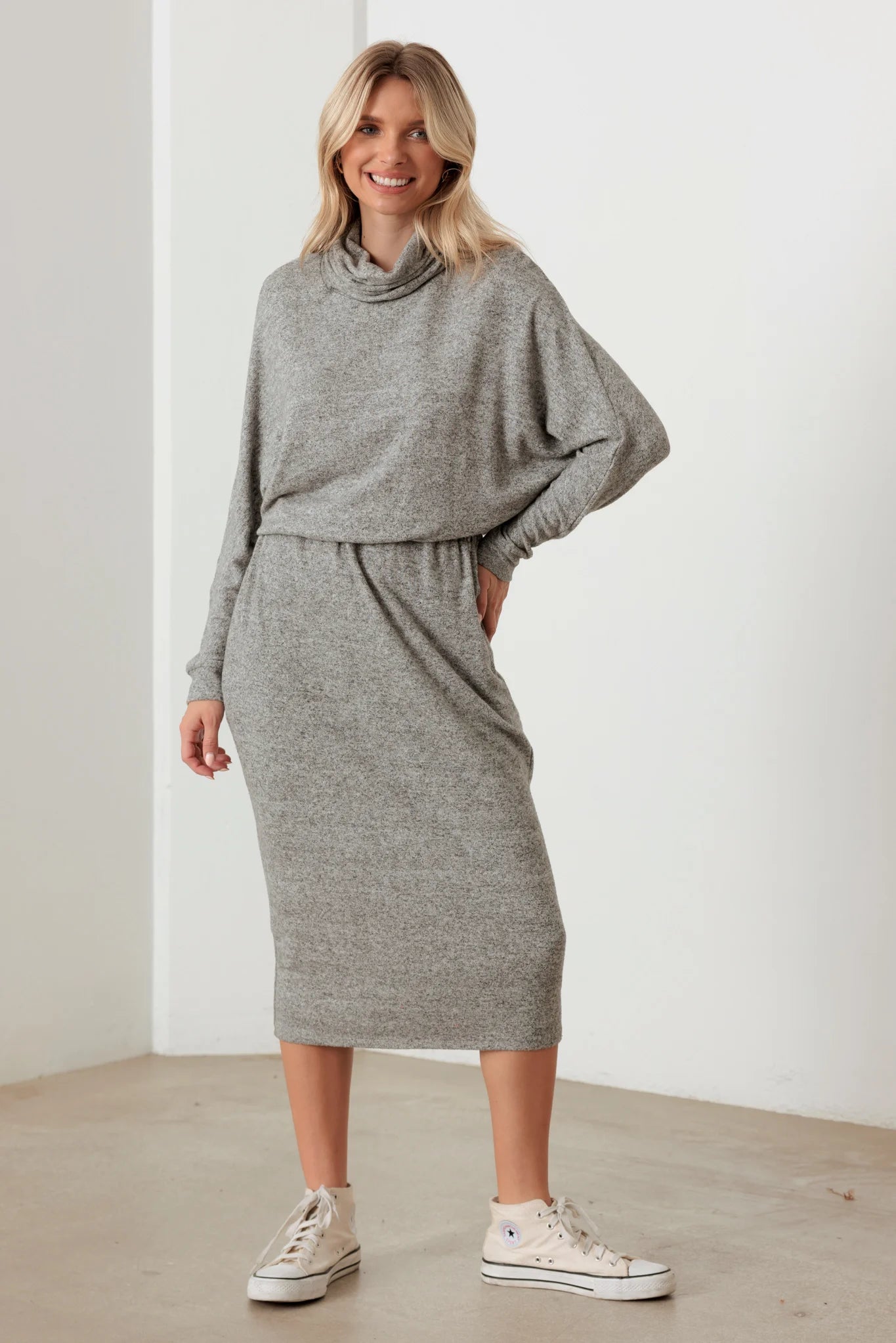 Odd Size Clearance Sale Turtle Neck Elastic Waist Long Sleeve Midi Dress