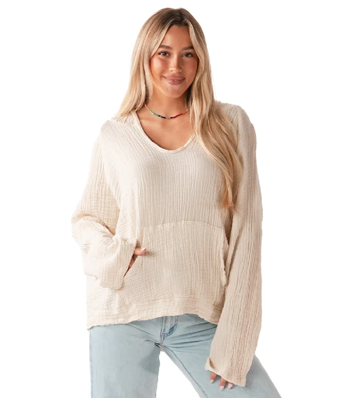 Catch Every Fashion Trend Lotus and Luna Baja Pullover Cream