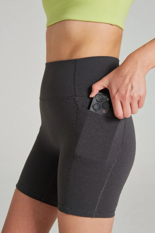 Timeless Classics Contour Pocket Shorts (Biker 6") in Stepper