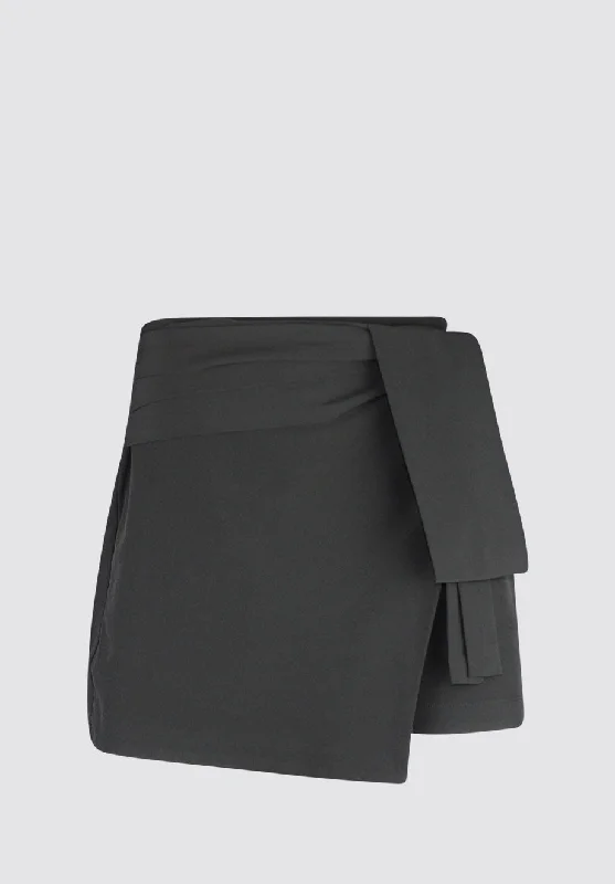 Limited Styles Lauren Skort | Black